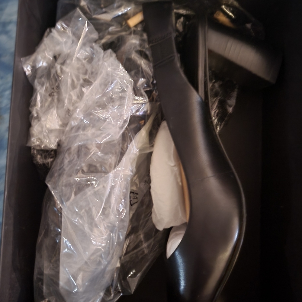 Banana Republic women's NWT shoes